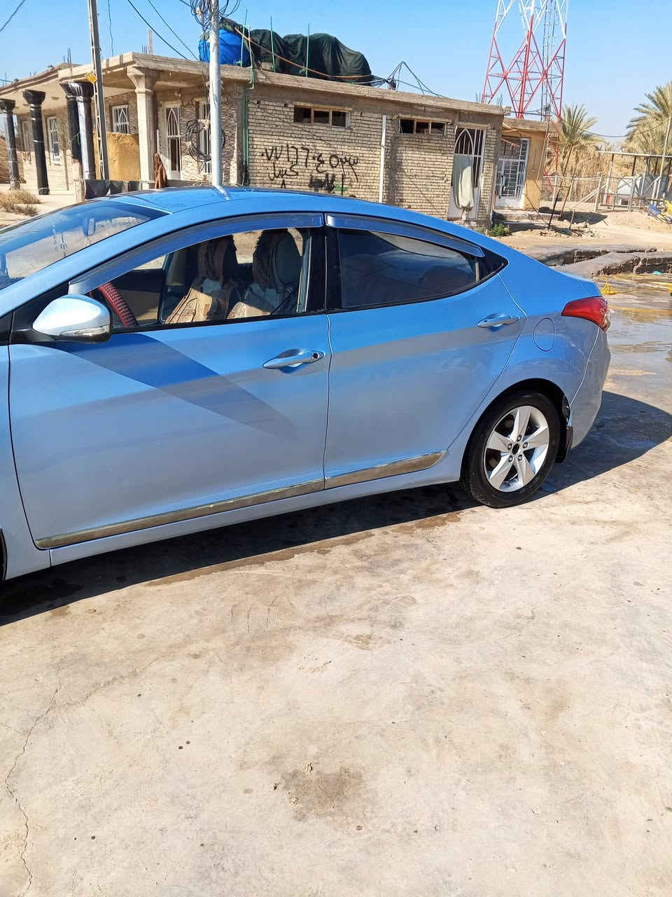 سلام عليكم لنتره لون سمائي موديل ١٢خليجي محرك ١٦٠٠عنوان كربلاء المقدسة عون السعر٨٥ وبيه مجال حك الجيه بيه اربع قطع بدون دواخل رقم ***********
