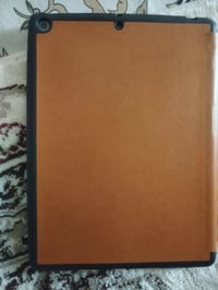 ايباد 8 • بطارية ٧٨٪ • حساس اصلي