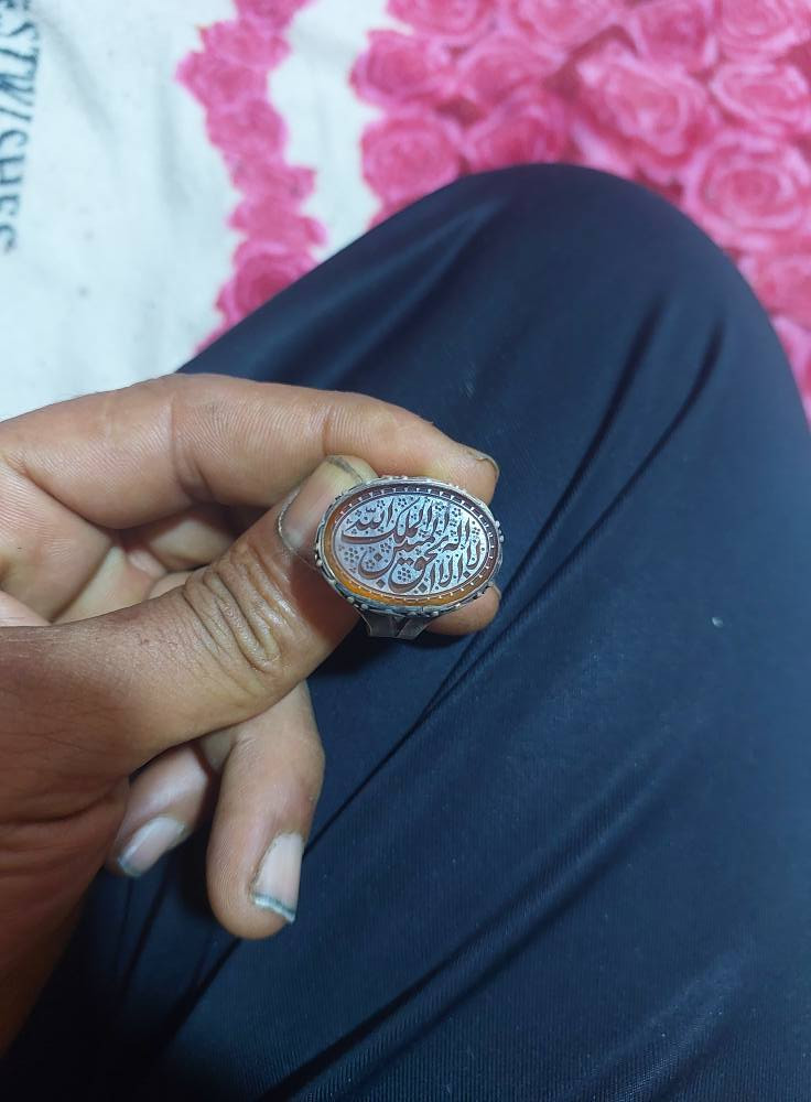 وحد عقيق يماني والثاني سليماني وعطف ثنينهن قديمات وفضه ثقيله المكان بصره القبله


**إذا كنت صاحب هذا الإعلان وتريد حذفه لأي سبب، رجاءا أرسل رسالة إلى الدعم الفني**