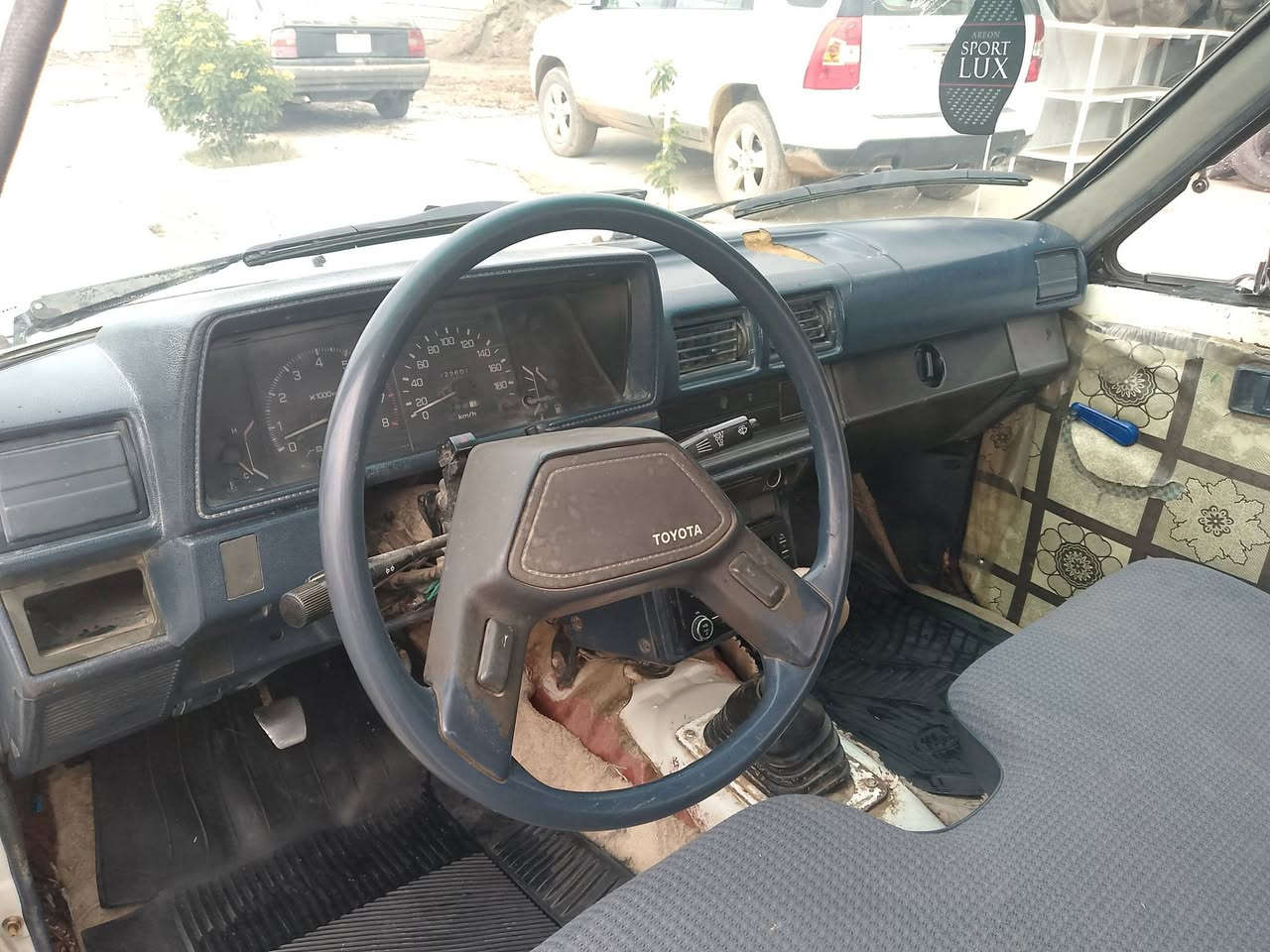 السلام عليكم بكم ٨٨ كروسيده ٤ كير محرك جديد صار سبوع جفتو كامل كير شرط تايرات جدد مال جنيه واليريد يشتغل بيها صاحبها متوفي واهلها موجودين ابيع حبل مكفوله قانونا وعشائيريا السعر ٣٢ بيها مجال قليل ***********
