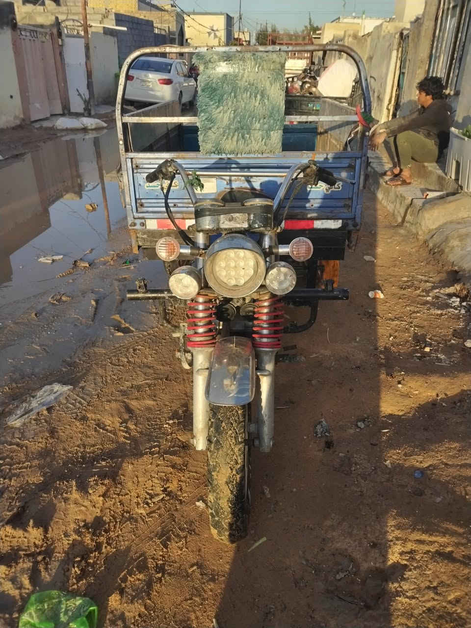 السلام عليكم ستوته للبيع كلك مكفوله مديل ١٨ مكاني نجف مزارع ميسان مقابل قرية الغدير الشراي بخدمته ***********
