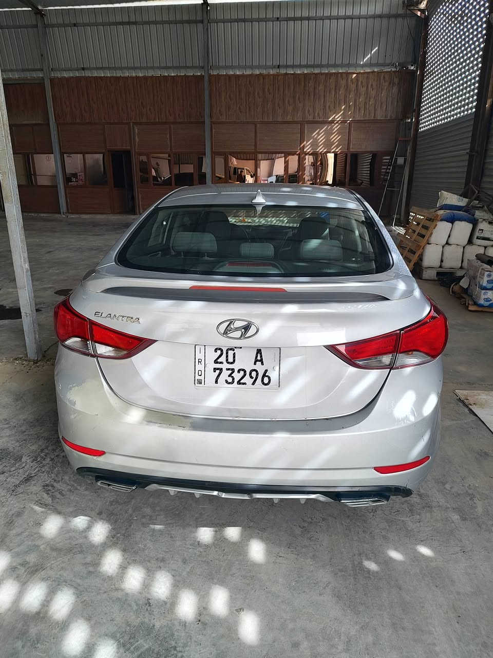 السلام عليكم
النترا  2014  وارد امريكي رقم ديالى

مكينة كفالة كير كفالة 

كهربائيات شواصي كفالة

نظام ECO 

مانع انزلاق

كاميرا خلفية 

 سيارة كاملة ما بيها  اي نقص

ضررها 

بنيد مصبوغ وباب خلف سايق مبدلة وجاملغ امامي  مصبوغ

السيارة باسمي تحويل مباشر 

السعر 114  وبيها مجال  مكاني بعقوبة

***********
