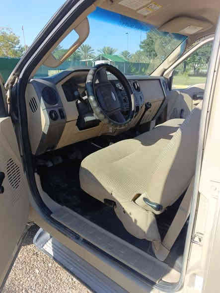 للبيع سيارة موديل 2008 سيارة بيها قطعتين صدر حداديه كله جديد تخم تأير جديد أسبير جديد حجم المحرك 3500 و 10سندتر كير محرك مقفول سيارة كير عادي تدفئة تبريد شغال كهربائيات كله شغال بودي مغلف .
السعَر : 86 وبيها مجال وسيارة اصوليه ورقم دولي. 
العَنوان : بغداد 
رقم تليفون : *********** .
