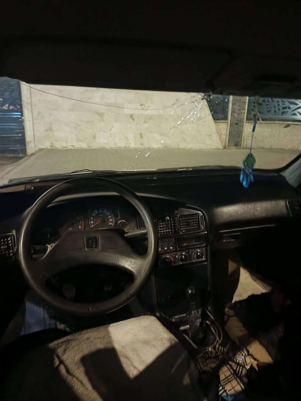 بيجو روا كفاله عامه لا صبغ ولا تبديل بيهه شخط بل جاملغ الخلفي فقط تبريد شغال تدفئه شغاله تخم تاير جديد سنويه مجددا بسمي سعر ٢٣ وبيهه مجال بصيط ***********مديل ٢٠٠٩
