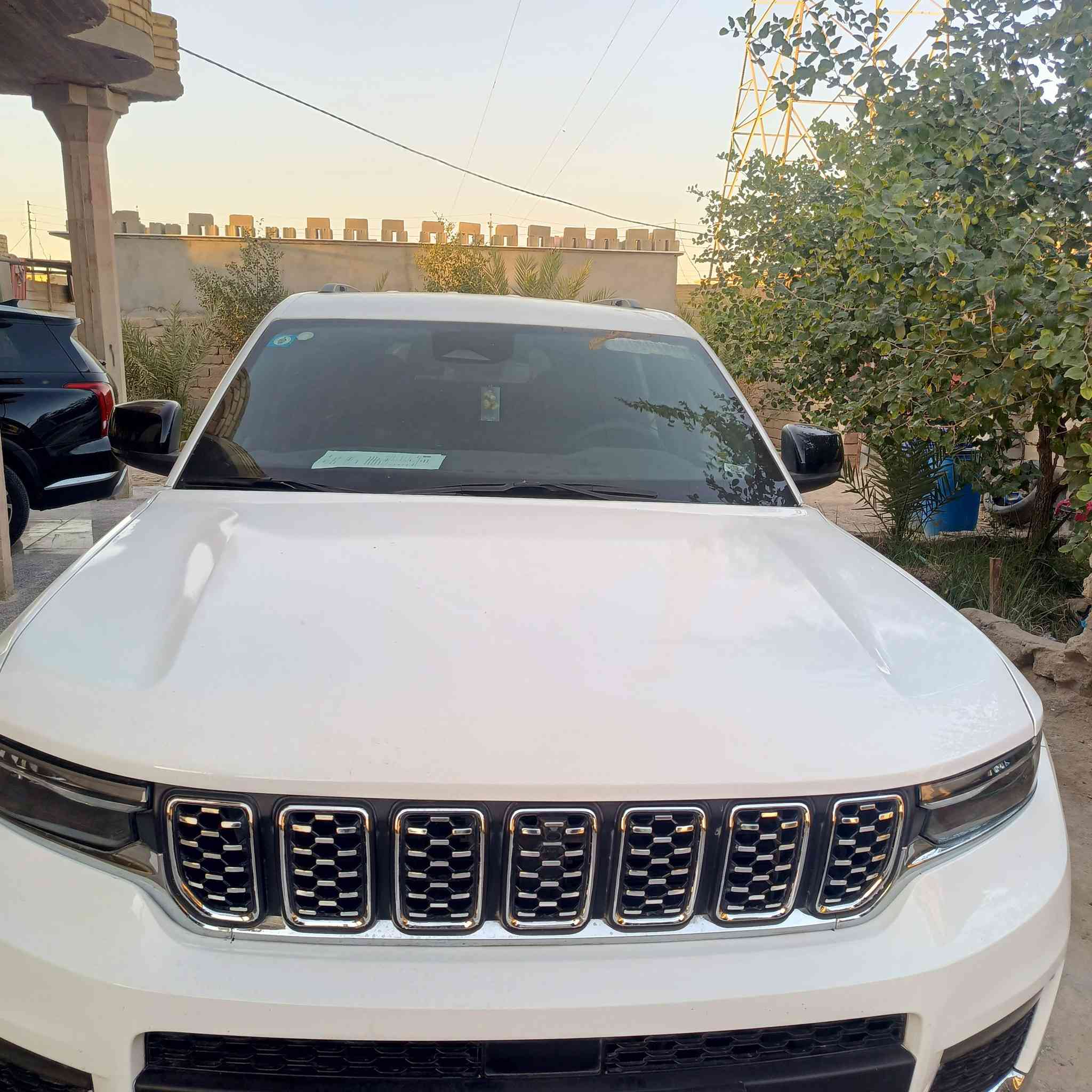 جيب لاريدو سبعة راكب موديل 24 حادث بجم بدون شواصي ولا لغود فقط تبديل جاملغين وبنيد وباب سايق 
بيه بارد بدون صبغ ولا فتح ماشيه 5000 رقم بصره 
السعر 260 وبيها مجال للشراي للاستفسار الاتصال برقم 
*********** المكان البصره القرنه
