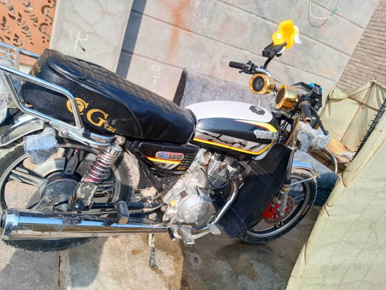 دراجة البيع كلشي مابيها شغله حلوة كلشي ما عايزه كامله السعر 550بي مجل مكان سامراء الرقم ***********
