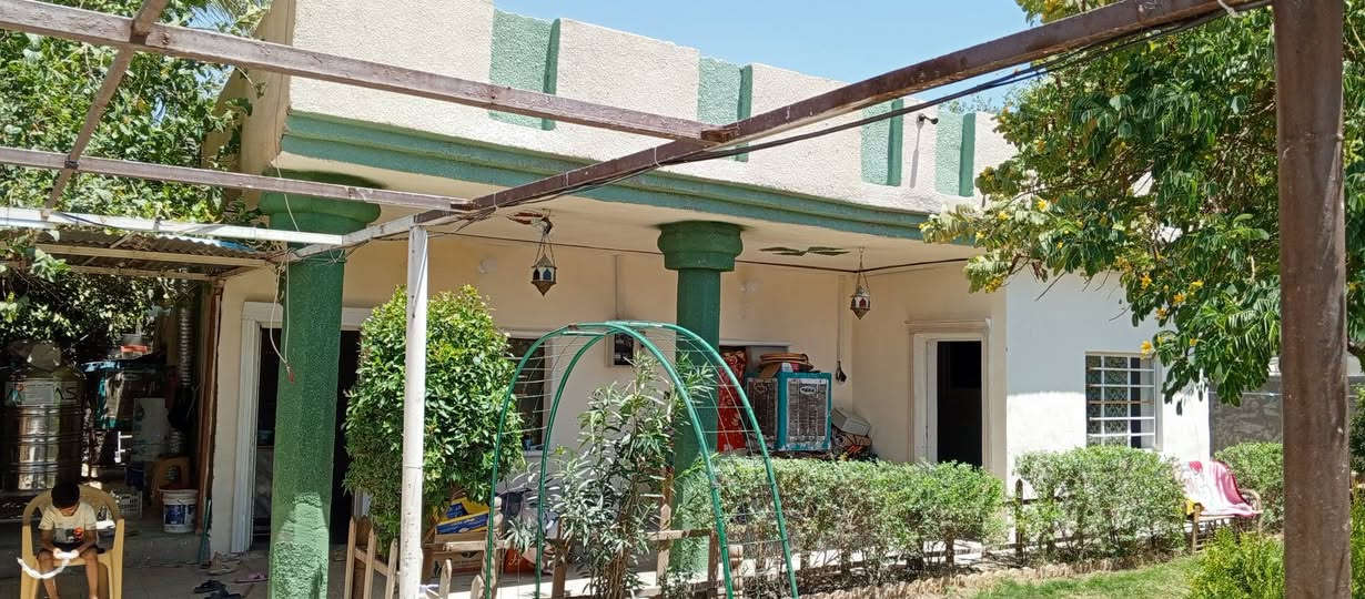 ‏
‏
‏بسبب الوعود الكاذبه اعاده النشر
‏بيت للبيع المدائن سلمان باك المساحه355 متر الواجه 17 متر ونزال 21 زراعي علئ 117 بناء 100متر غرفتين نوم واستقبال وصاله وصحيات وكراج يكفي لثلاث سيارات وحديقه الدار بناء طابوق وبلوك
‏خلف مشتل السعاده وخلف البانزيخانه شارع المهندسه سحر ***********
‏
