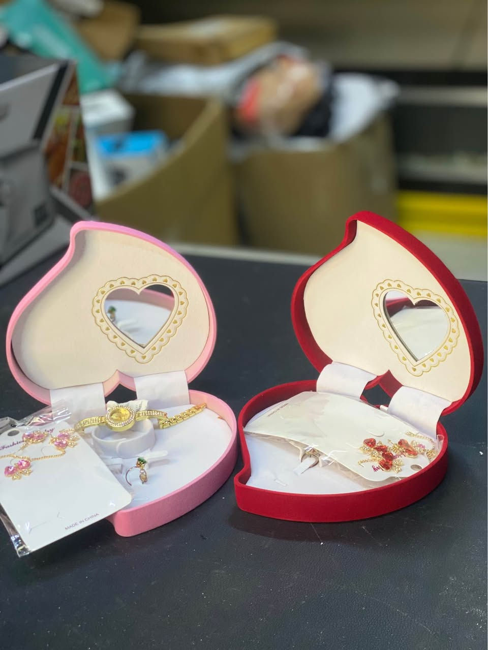 اشياء هدايه ماشاالله شي حلو سعره فقد10الف دهوك, العراق


**إذا كنت صاحب هذا الإعلان وتريد حذفه لأي سبب، رجاءا أرسل رسالة إلى الدعم الفني**