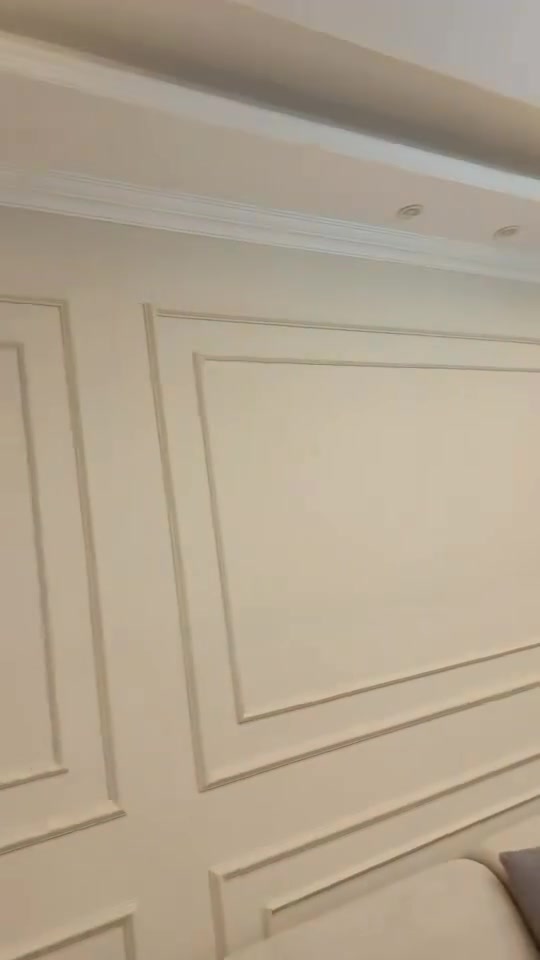 ٢٠٠ متر للبيع مجمع الغدير السكني مع الغراض وبدون غراض بمقدمه والباقي اقساط ع الشركه للاستفسار 
***********
