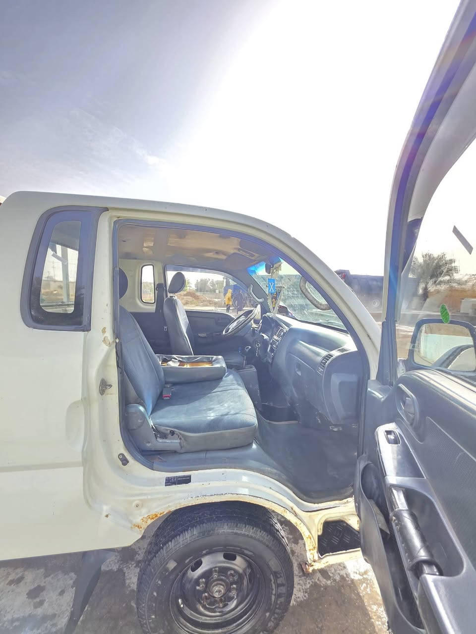 للبيع كيا حمل موديل ١١
رقم انكليزي  تحويل مباشر  سنوية ٢٠٣٠
السياره نضيفه كفاله عامه للإستفسار 
***********
