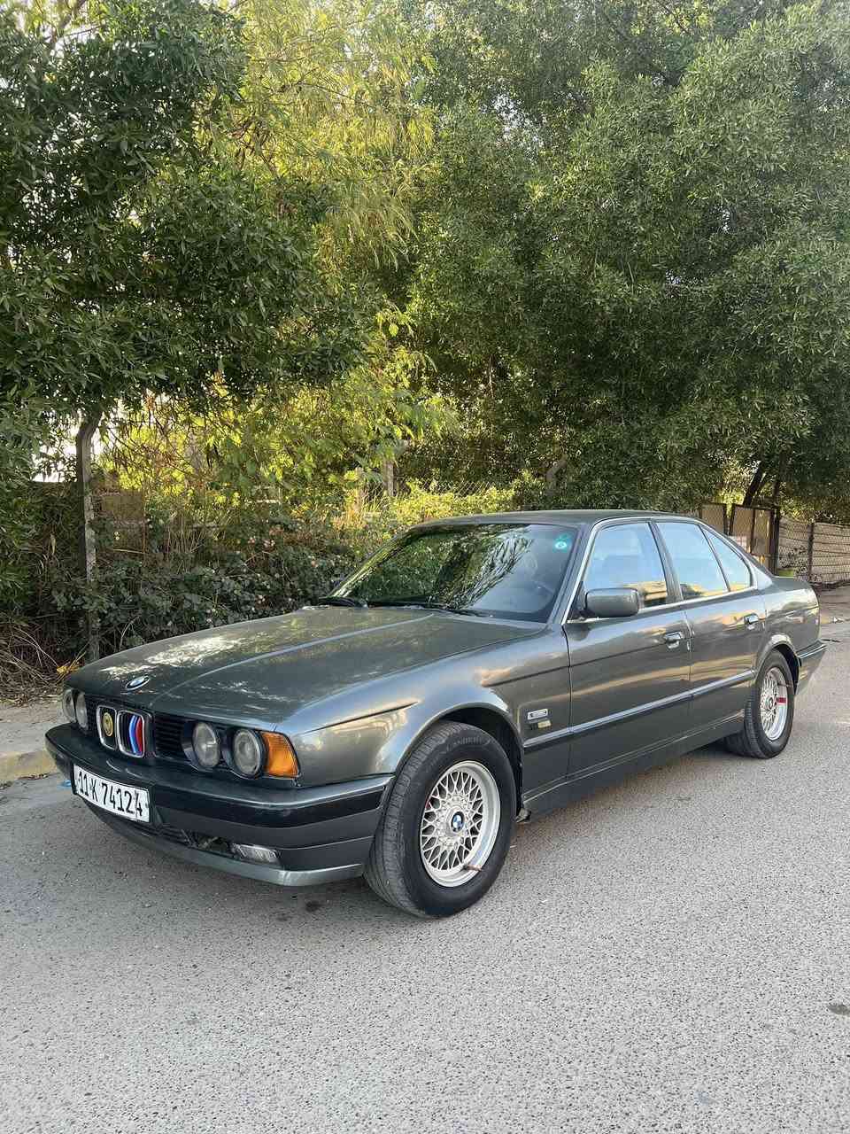 السلام عليكم بي ام 535 موديل 1990
رقم بغداد دولي جديد كير محرك تبريد صدر امامي خلفي كله جديد كشنات كهرباء داخل جلد سياره متعوب عليها مال جناي ترايك للبصره وين متريد مكان بغداد حي العامل … السعر 55 او بيها مجال حك جيه للاستفسار *********** 
***********
