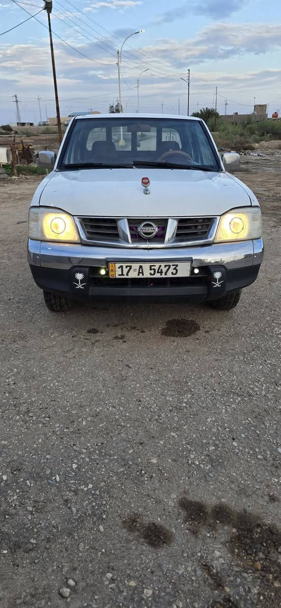 نيسان شبوط موديل 2009  رقم مثنى إنگليزي  سنوية تنتهي بـ 2029 
جواها تخم تاير جديد 
جام كهربائي 
تبريد ثلج 
شاشة أندرويد 
سنتر لوك قفل أبواب 
السيارة بأسمي تحويل مباشر 
تجي و تشوف بعينك وتقتنع يا الله تشتري 

السعر 115 ورقة قفل 

ملاحظة / ما انطي وكالة اسوي مكاتبة للشراي و انطيه مهله اسبوع واحد فقط للتحويل .
للإستفسار  : ***********
