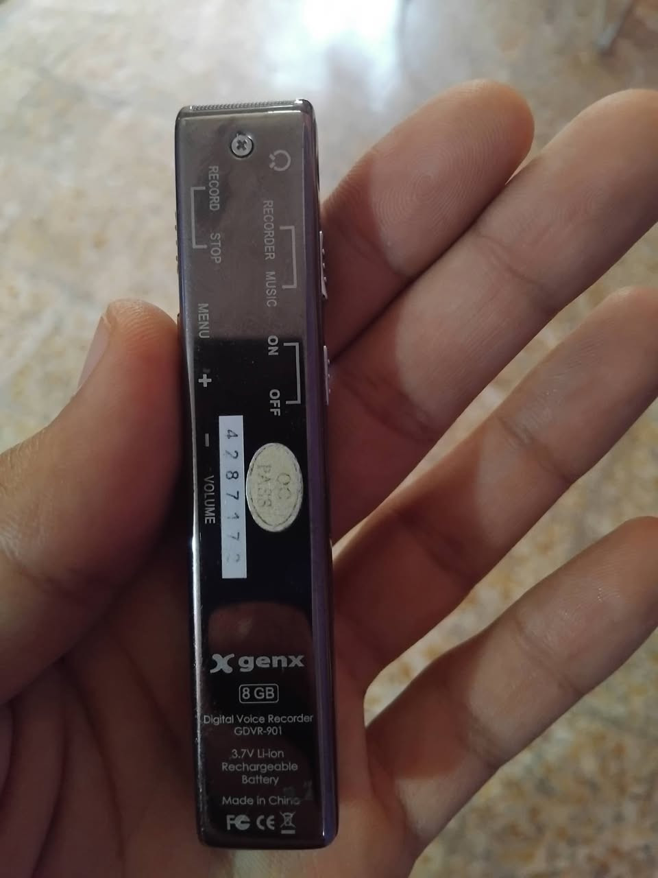 🔴للبيع جهاز ام بي ثري تسمع بي+ فلاش سعته ٨ كيكا+مسجل صوت بس ترفع الحمرة
راقي كلش جنت اسجل بي محاضرات 
سعره ٥٥
مكاني نجف حيدرية 
***********
