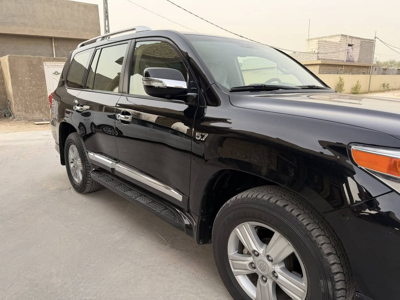 مساء الخير للبيع لاندكروزvxr  موديل ٢٠١٥ مكفوله كفاله عامه مكينه ٥٧٠٠ اربع كامرات كشنات حار بارد جنطه كهرباء وشفط فول الفول معروفه مواصفات السياره مواصفات لكزز السعر ٤٤ الف بيه مجال قليل مان السياره كربلاء تحويل مباشر الاتصال *********** حيدر
