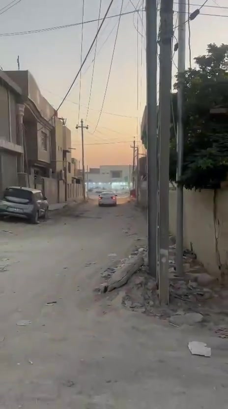 دار للبيع .....
الموقع / حي العسكري شارع ٨٠ قريب جدا على الشارع ثاني بلوك عن الشارع 
طابوا صرف 
بناء ٢٠٢٤/٢٠٢٥ طابق الاول كامل الطابق الثاني ☝🏻 مشيد للبناء مع هول ومجمع صحيات كامل 
المساحه ٢٢٠ متر 
الاستفسار 👇🏻
***********
