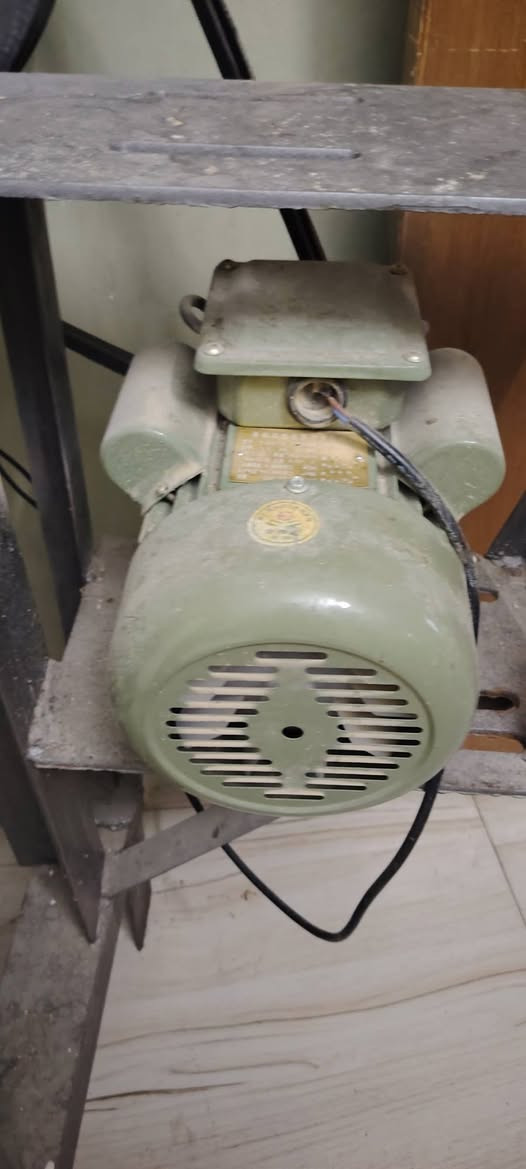 عجانة عراقية ٣٠ لتر استعمال ٤ شهور فقط جديدة ١٠٠٪ السعر ٣٠٠ الف بغداد حي الجهاد ***********
