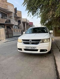 جورني للبيع موديل 2011 رقم بغداد بأسمي شرط تحويل شواصي مكفوله وارد ضرر...