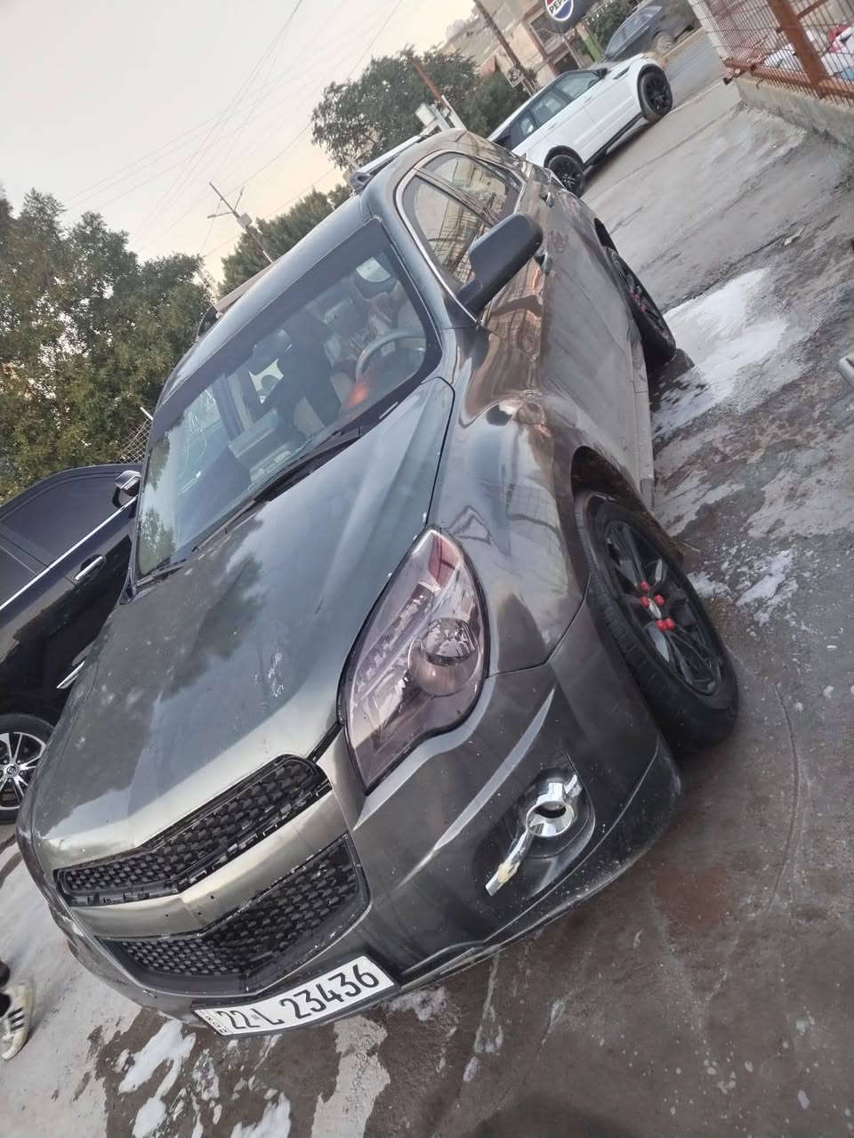 سلام عليكم ورحمة الله وبركاته 
سياره كوينكس شوفر ويت 
موديل 2011
حادثهه جاملغ خلفي وبيهه مكانات صبغ 
سعر 88وبيهه مجال 
المكان بغداد العامريه 
لاستفسار ***********
