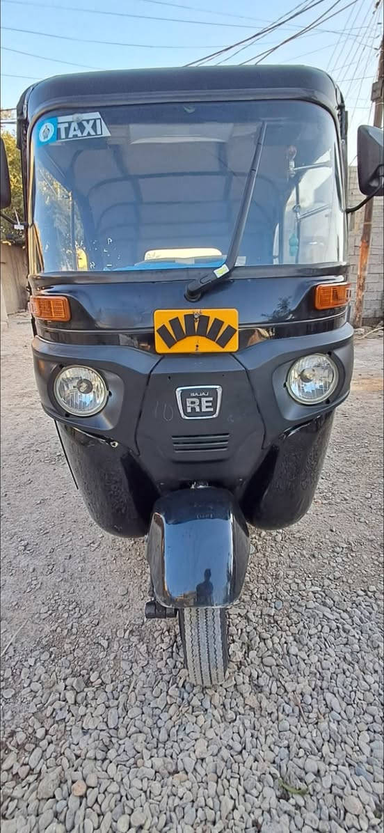 تكتك البيع موديل ٢٢ رقم واسط نكليزي مشروع وطني معروضة ٨مليون وربع وبية مجال الهاتف  *********** العنوان بغداد المدائن الشراي يجي ويشوف بعينة ويقتنع  مستعجل علا بيعة
