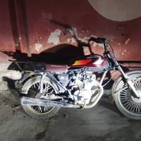 اخوان ماطور تيكر شغل بس ما بي بنزين جيب بنزين او تعل شغلو ادفع سعر او ...