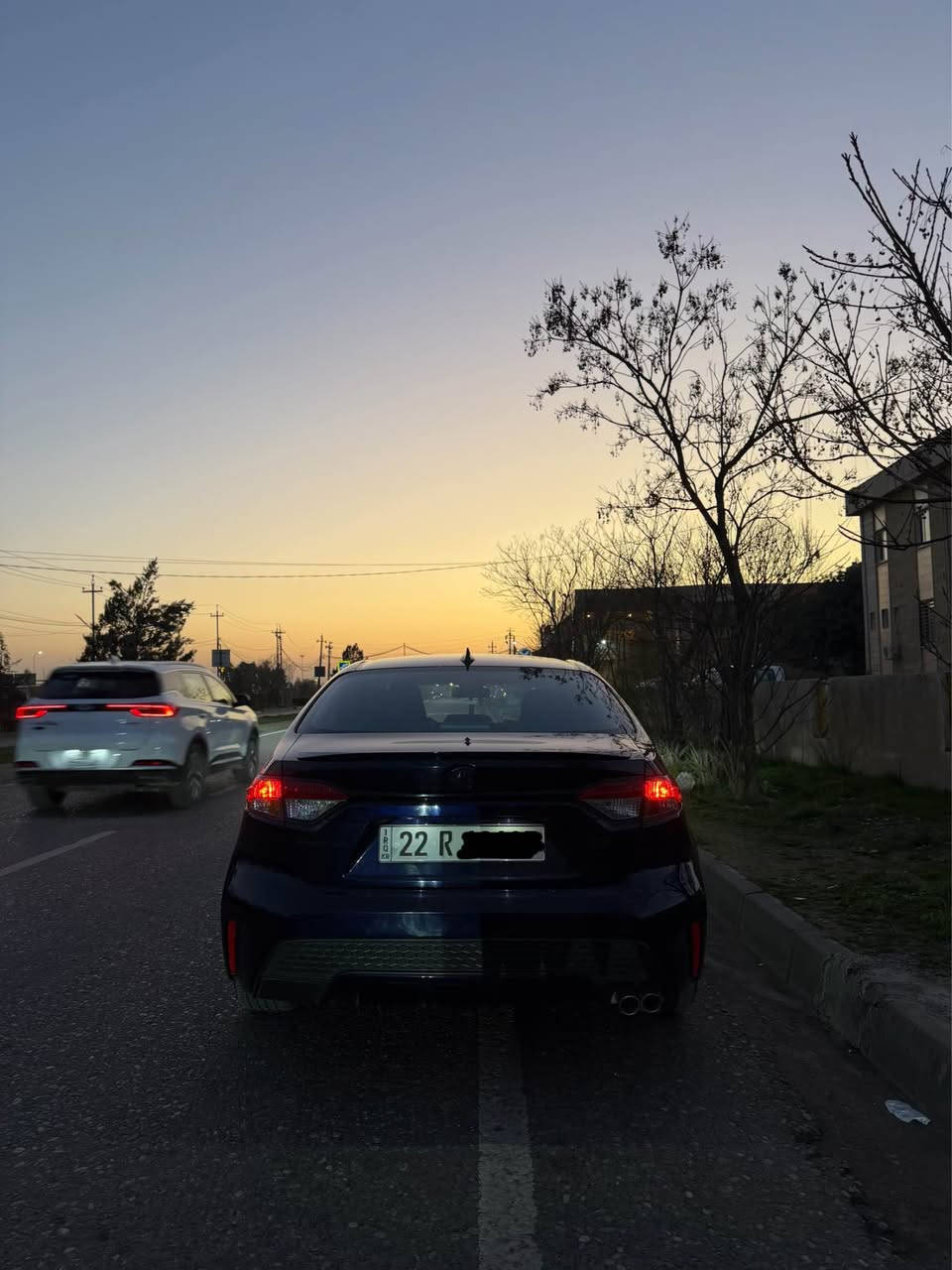 Crolla 2022 SE 
سەیارەکە فولل ماصفاتە تەنها بۆنیدی سبوغە بێ داخلی ئێرباگ بەس سوکان تەقیوە سیستەم کراوە 
ماصفات ٣ مۆدە سەیارەکە ئیکۆ سپۆرت نۆرماڵ دەبڵ گێرە 
برێک ئۆتۆیە خەتی جادە و تحدی سرعە فولل فوللە
سحری ١٤٣ وەرەقە و مەجالێ کەم
*********** أربيل, العراق
