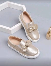 حذاء أطفال • مقاس 22 • كوالتي