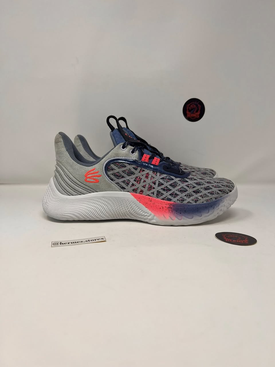 متوفر ✅
Under armor 
الحجم: 42(26.5سم)
الوصف: باله فيتنامي نظافة 💯،

السعر:   35  الف دينار عراقي.

🚚 يوجد توصيل لجميع المحافظات وجميع المناطق في العراق

ادخل انستا شوف القطع القويه المتوفره 
https://www.instagram.com/hermes.storex?igsh=MTQwdWQ4OTZ1YmxoMg%3D%3D&utm_source=qr


**إذا كنت صاحب هذا الإعلان وتريد حذفه لأي سبب، رجاءا أرسل رسالة إلى الدعم الفني**