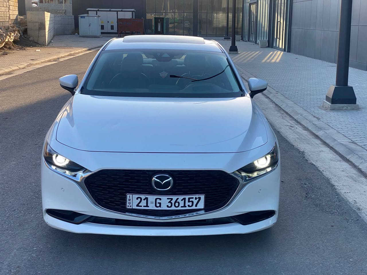 Mazda 3 2021 ***********
ڕەنگ سپی . مواسەفات فول فول . بەسمە . سڵاید . کوشن هیتەر . و کارەبا و خەزن . داتاشۆ . موکەبەرە بۆس . 5 کامێرا . ڕادری پێش و دو لاتەنیشت . خەتی جادە . بێ بۆیاخ و سارد و گۆڕاو وەکو سفر وایە سەیارەکە . سەنەوی تازەیە بەناوی خۆمەوەیە 
سعری 162$ السليمانية, العراق
