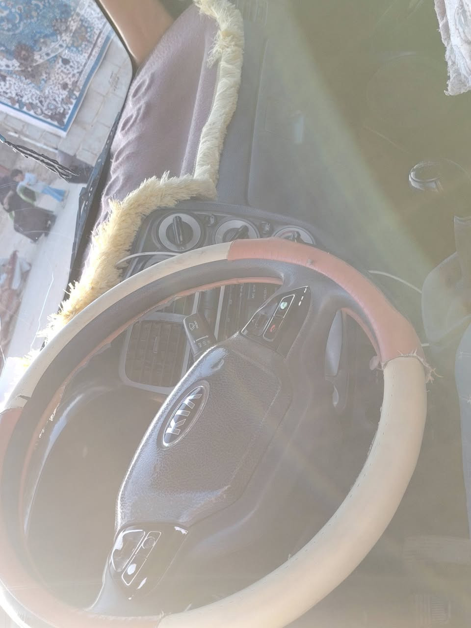 سلام عليكم كيا فحل للبيع موديل2014مكفوله رقم بابل تدفئه تبريد تخم تاير جديد باسمي. مكاني  كربلاء السعر 120 وبيه مجال. لاتصال علئ الرقم***********. ااسيا ***********.
