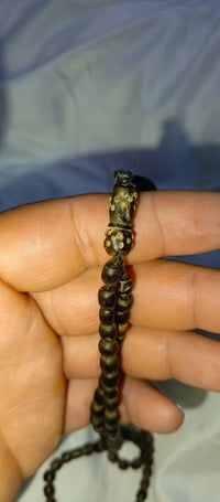 مسبحة يسر حجازي • انتيكه • ٧٠-٨٠ سنة