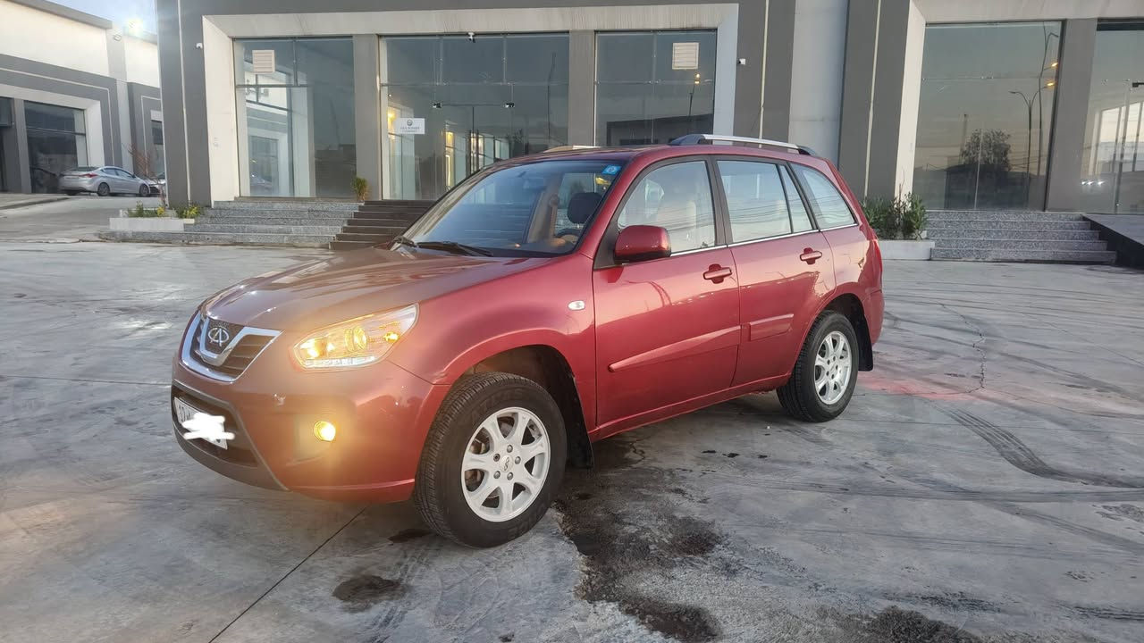 تيگو موديل 2013
فول واحد على واحد فد مرة نضيفة 
دبل سويج موجود من 2013
 قطرة صبغ ما بيهة ولا حادث ولا بارد 
السيارة ماشية قليل حيل
شرط المكينة جديدة حيل ما ينسمعلهة صوت 
والگير هم جديد حيل
باسمي انا الشرعي شرط التحويل
سنترلوك من الشركة شغال وموجود من تقفل حتى فتحة السقف  والجامان تنسد
تبريد ثلج يعني بارد حيل التبريد وضع شركة غازو الاصلي 
كشنات جلد من الشركة 
كلهة جديدة ما بيهة گلوب عاطل 
مواصفاتهة
 تدفئة بالكسنات
فتحة سقف
حساسات على البگ بلادية من الشركة
سنتر لوك هم شركة
بريك ABSمانع انزلاق
مري كهرب 
اربعة جام كهرب
بيهة سستم سماعات شرط درجة اولى 
شاشةHD
كامرةHD
سيارة احلى من الصور حيل حلوة الشراي يتصل غير متواجد على الفيس يتصل او يراسل واتساب
***********

السعر 69 وبيهة مجال للشراية
