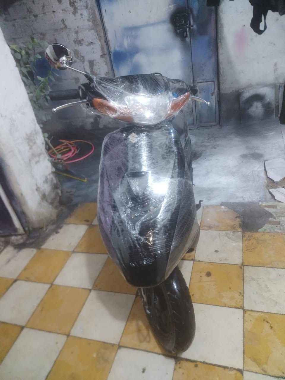 سلام عليكم دراجه ساسوكي اوراق مامفتوحه بيه مجال 450 الطيبين للاستفسار***********
