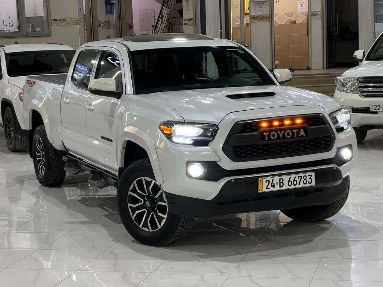 توكلنا على الله 🖐
سعر 245ورقه 
مرقم جاهز 
الـنوع : تيوتا 😍
الفــئة : تكوما🥰
اللـون : ابيض 🤍
سعـة المحـرك : 40 v6 🐎

مكيفه تلاجه 
سيريا قومه جديده 
صاله ما شاء الله 
بصمه
فتحه 
كشن جلد
كشن كهربائي 
محرك كمبيو الله يبارك 
سـنة الصـنع : 2022
إستيراد: امريكي🇺🇸
الحـالة : ممتازة🖐🏻
فور ويل 

المسـافة المقطـوعة :25ميل الف  👣
نـاقل الحـركة : اتوماتيك ✅
نـوع الوقـود : بنزين ⛽️
___________
جملغ صبغ 

رقـم الهـاتف : ***********
***********
المـكان : اربيل شارع 100
معرض ولید كارس
