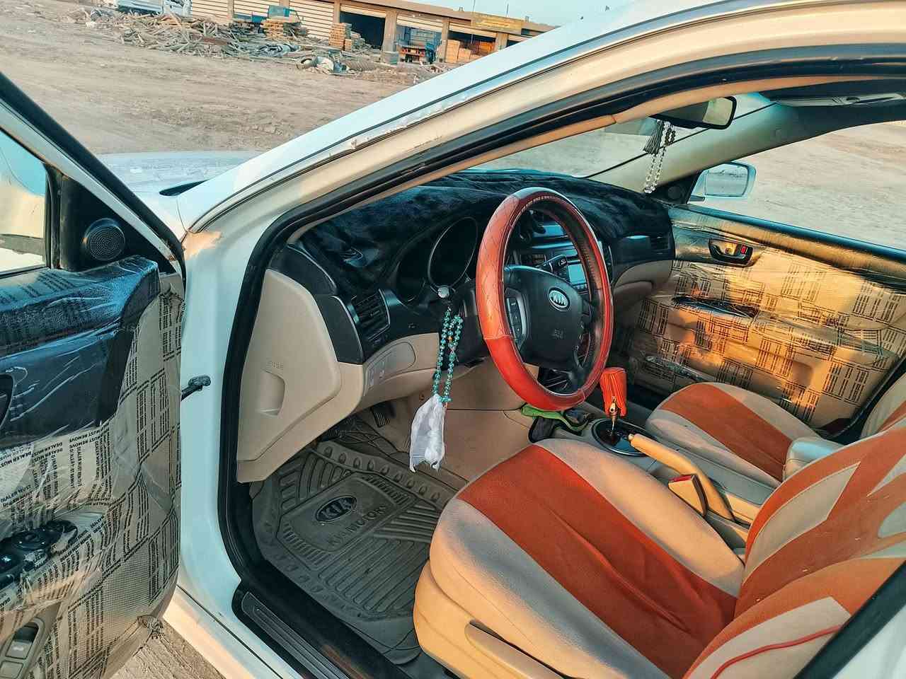 كيه وبتيما وارد خليجي مكفول من الضربه والتبديل والصبغ
مكينه2000 دوش كلش جديدة كير وحداديه مكفول السيارة جديدة تخم تاير كهرباءيات كله شغاله فتحه بالقماره 
اشاير بالمري السيارة فول مواصفات ماعده البصمه
العنوان ذي قار الشطره ***********
