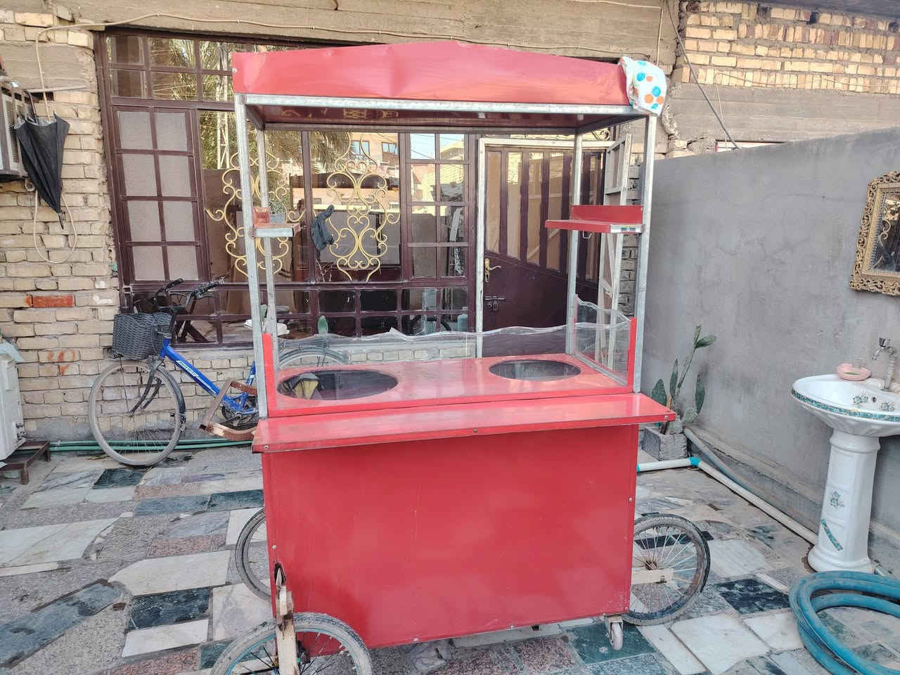 سلام عليكم ورحمة الله وبركاته.. 
عربانه للبيع. 
سعر (200) قابل للتفاوض. 
عنوان الراشديه سبعه نيسان.


**إذا كنت صاحب هذا الإعلان وتريد حذفه لأي سبب، رجاءا أرسل رسالة إلى الدعم الفني**