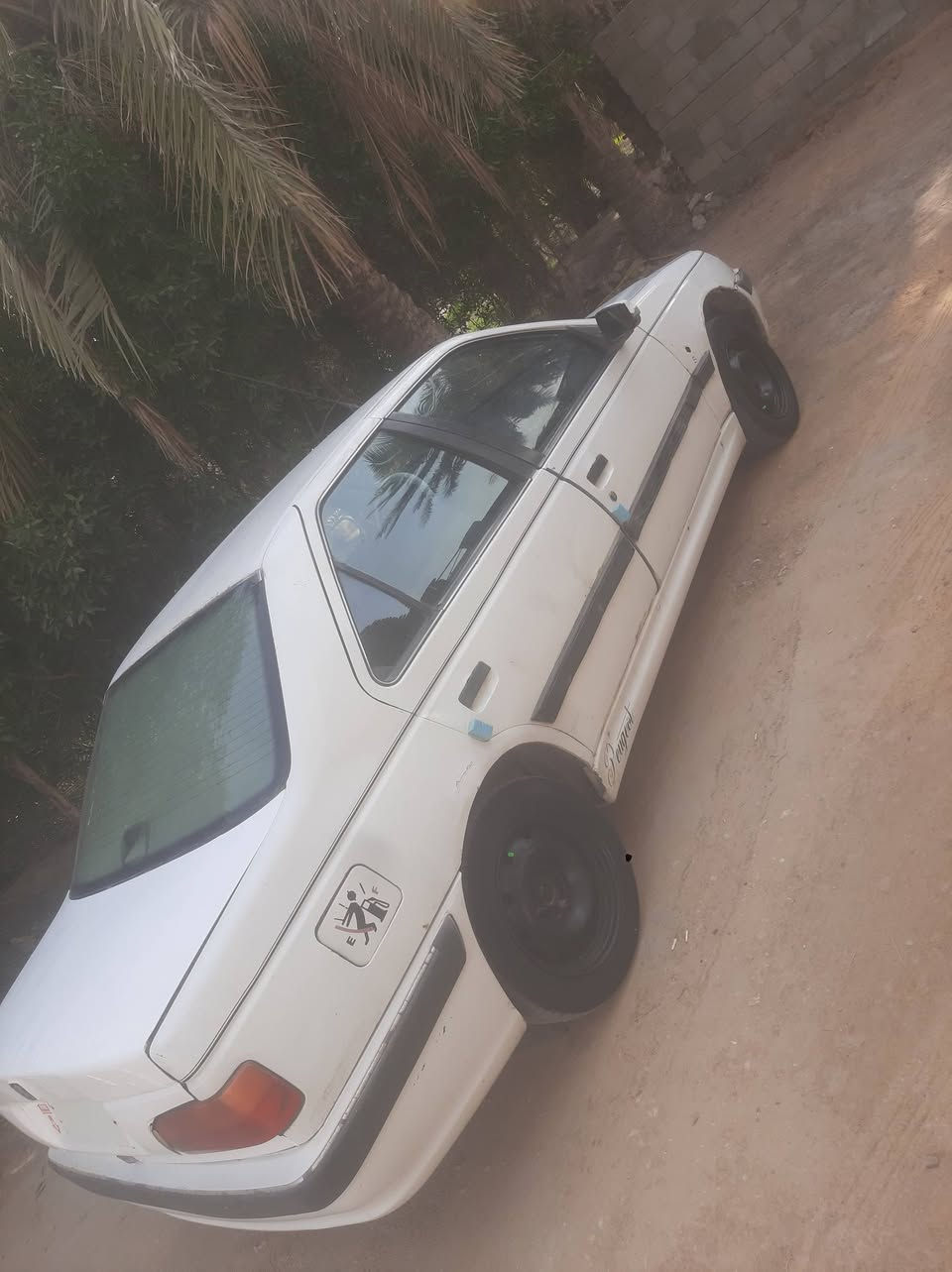 السلام عليكم. بيجو بارص موديل 12 مكفوله من تبديل ولمعجون بيه باردات بصيطه  مكينه تبخر كير شرط حداديه كهربايات تخم تاير تبريد نقص غاز  رقم بصره طايفه 21 ابيعك بدون تحويل // سعر 20 شراي يتصل ***********
