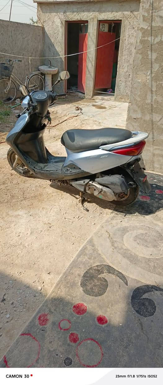 سلام عليكم بريز للبيع دراجه حلوه وناعمه  دراجه نقصهه بس راجز سلف ولبقيه كله مكفول  سعرهه/ 750/ ***********
