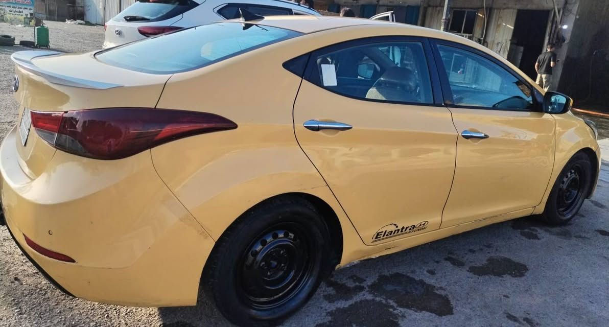 سلام عليكم شباب للبيع سياره النترا مضلع 2014
فول عده الفتحه  محرك 1800 السيارة ليبل واحد كلهه 
 رقم  ألماني  اشاير مري تبريد تدفائه شغال 
تحكم ستيرن جهتين مكاني بغداد حي البتول 
 السعر 108 
 الاتصال على صاحب سيارة ***********
