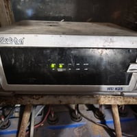 عاكسه 4 .امبيرمع باتري 250واط اسعمال ثلاث اشهر شغاله على الشرط والعاكس...