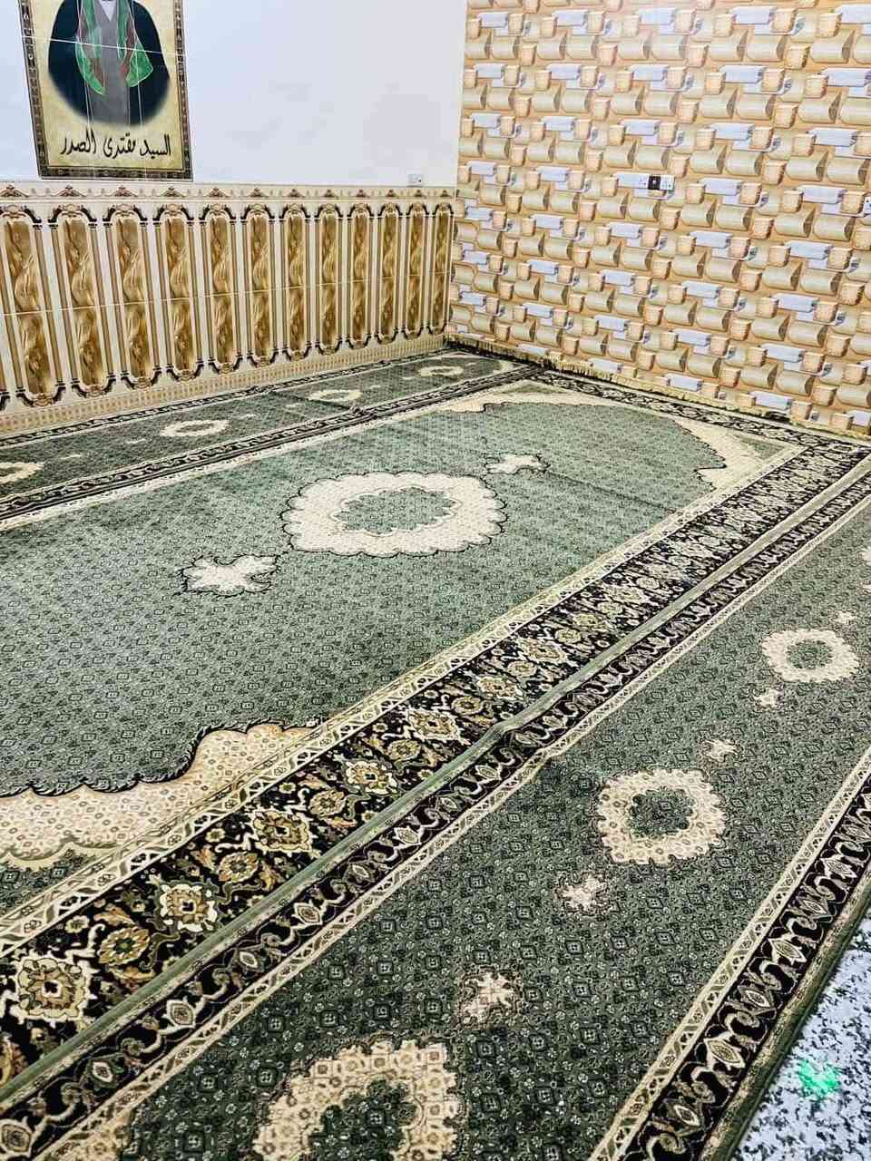 السلام عليكم كاونتر للبيع تسكام مرمر 
برده طول 3وربع مستخدم شهر واحد بعدها جديده كلش للبيع 
زوليه طول 6والعرض 3للبيع هيه ومداتها نظيفه كلش 
الاستفسار خاص ***********
