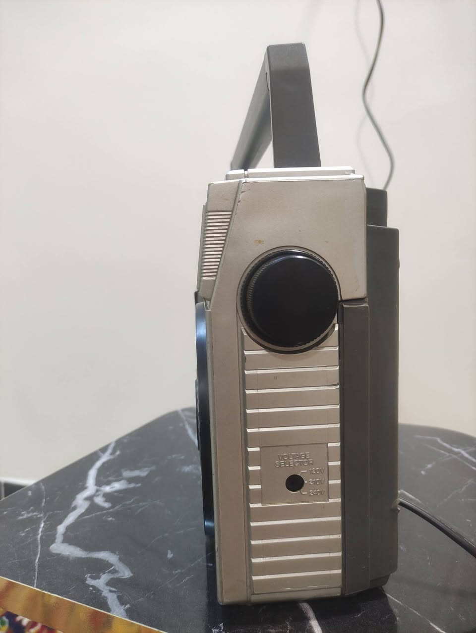 سلام عليكم مسجل راديو اي تي تي الماني اصلي للبيع اف ام سحب ممتاز لي رايده يتصل  واتساب يوجد توصيل ***********
