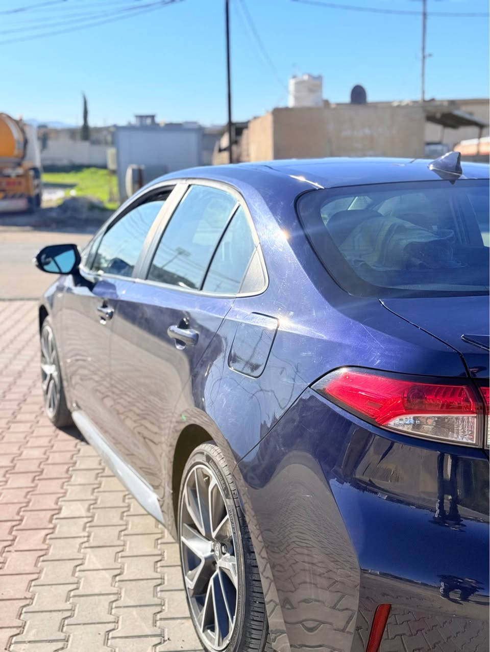 کرولا ٢٠٢١ SE  Sport
سیارەکە زور خاوینە 
رەنگی نیلی
سیارەکە بریک بسمەیە کاربایە سپورتە
تەنها جملوخ سایق و دوو شوینی بچووک تعدیلە
رەقەم سەنەوی نویە
رەقەم شاسی 5yfs4mce1mp062319
رەقەم تەلفون : *********** اكر, نينوى
