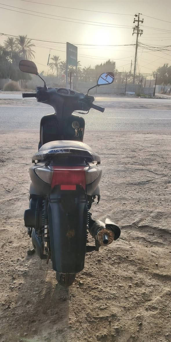 للليع او مراوس سكنس نثيه كوري 140 الدراجه مفتوحه بس ولفات بيدي فاتحها جاهزه من كلشي نكره سلف هندر كلشي شغال بيها حلوا شلعه ومعدل وين ميعجبك دير بانزين وتوكل كلش حلوا  صالنصه رياضي بلادي صوت حلو السعر ٥٠٠وبيها مجال قليل للستفسار *********** مكان نجف كوفه عباسية
