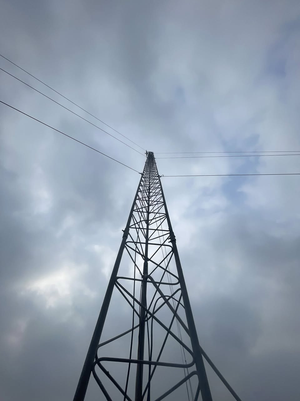 كادر بغداد
ترتيب راكات وترتيب الابراج 
صيانه ونصب وتفصيخ الابراج 
توجيه جميع لنكات 
للاتصال 
***********واتساب
