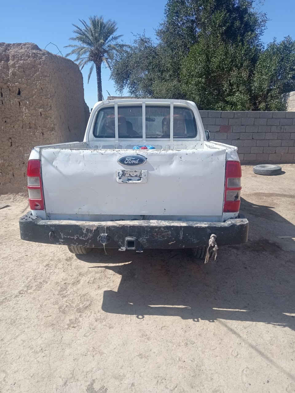 سلام عليكم سياره فورد موديل 8سعره 40هاض رقمي ***********
