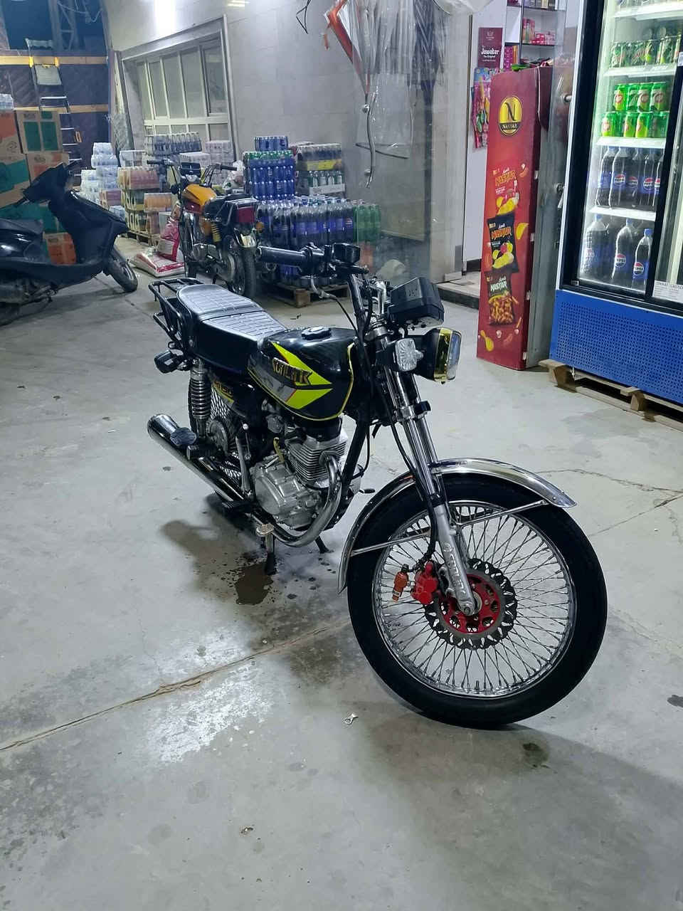 سلام عليكم 
دراجه سولنك 
حلوه ومرتبه ومكفوله من كلشي زلغ مابيه االدراجه رقم وسنويه يعني لوحات بيه استخدام قليل حيل الدراجه مديل 2023
وطالعه ب 25 بل نهايه الدراجه بل سنويه بيضه بس غيرنه التانكي لين انزرف والتانكي هاذه اصلي وهم حلوه 

سعره  مليون و 200  وبيه مجال حك جيتك.


**إذا كنت صاحب هذا الإعلان وتريد حذفه لأي سبب، رجاءا أرسل رسالة إلى الدعم الفني**