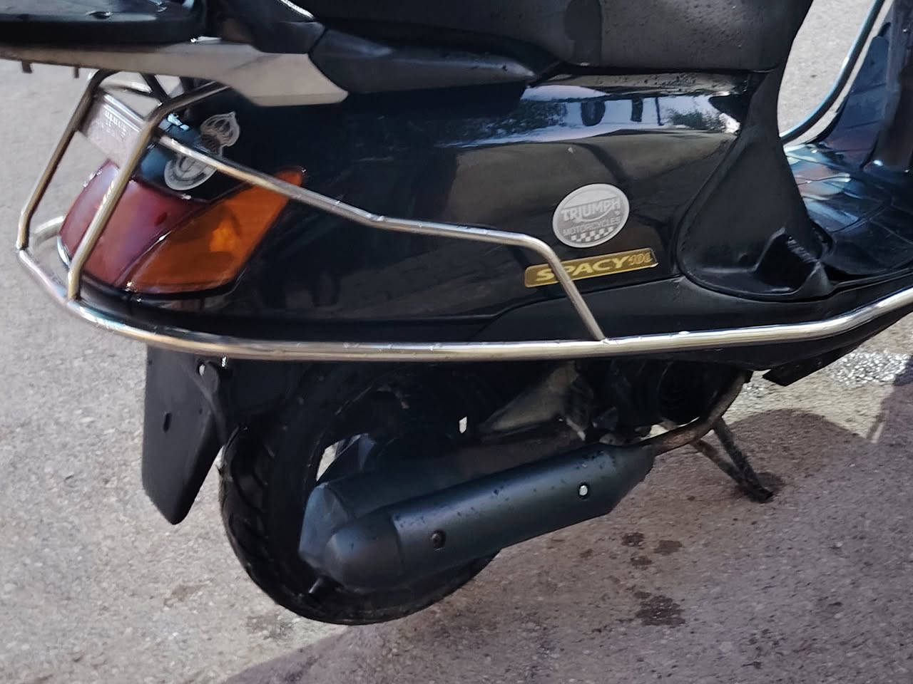 سلام عليكم دراجه سبيسي خير من الله مختمه الدراجه ويه المكينه مفتوحه فقط رايمر الداجه الدراجه احله من الصوره درع اصلي كهربائيات شغاله كله دبلات شغاله كلجات جددد المكان كوت ***********
