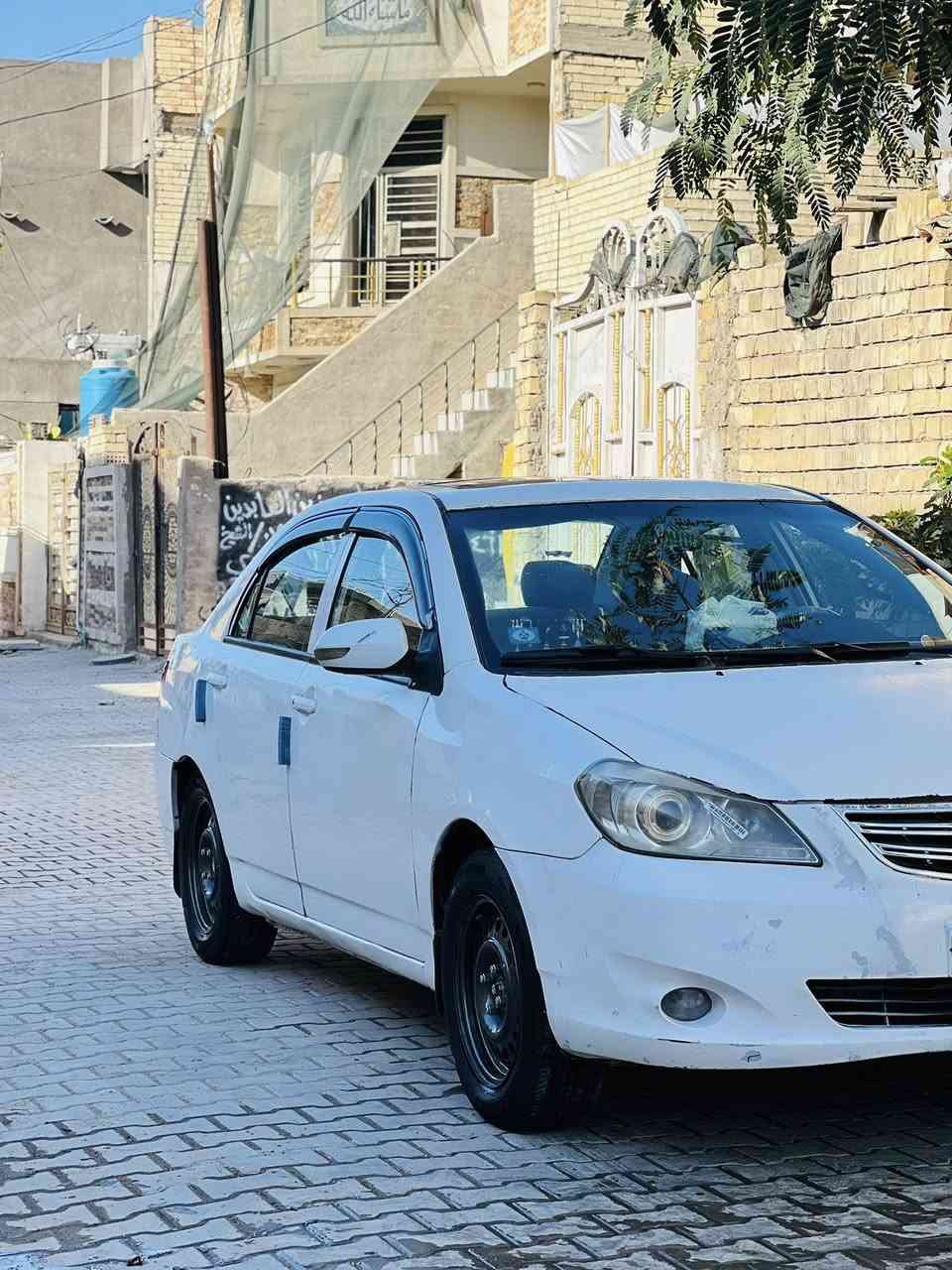 اسلام عليكم سيارهG3 سياره خير من الله بلاديه السياره ممحوره  كير اوتماتيك السياره تخبل من ايدك للشارع السعر55 اوبيهه مجال حك جيتك اني خادم اذا انته طيب ***********
