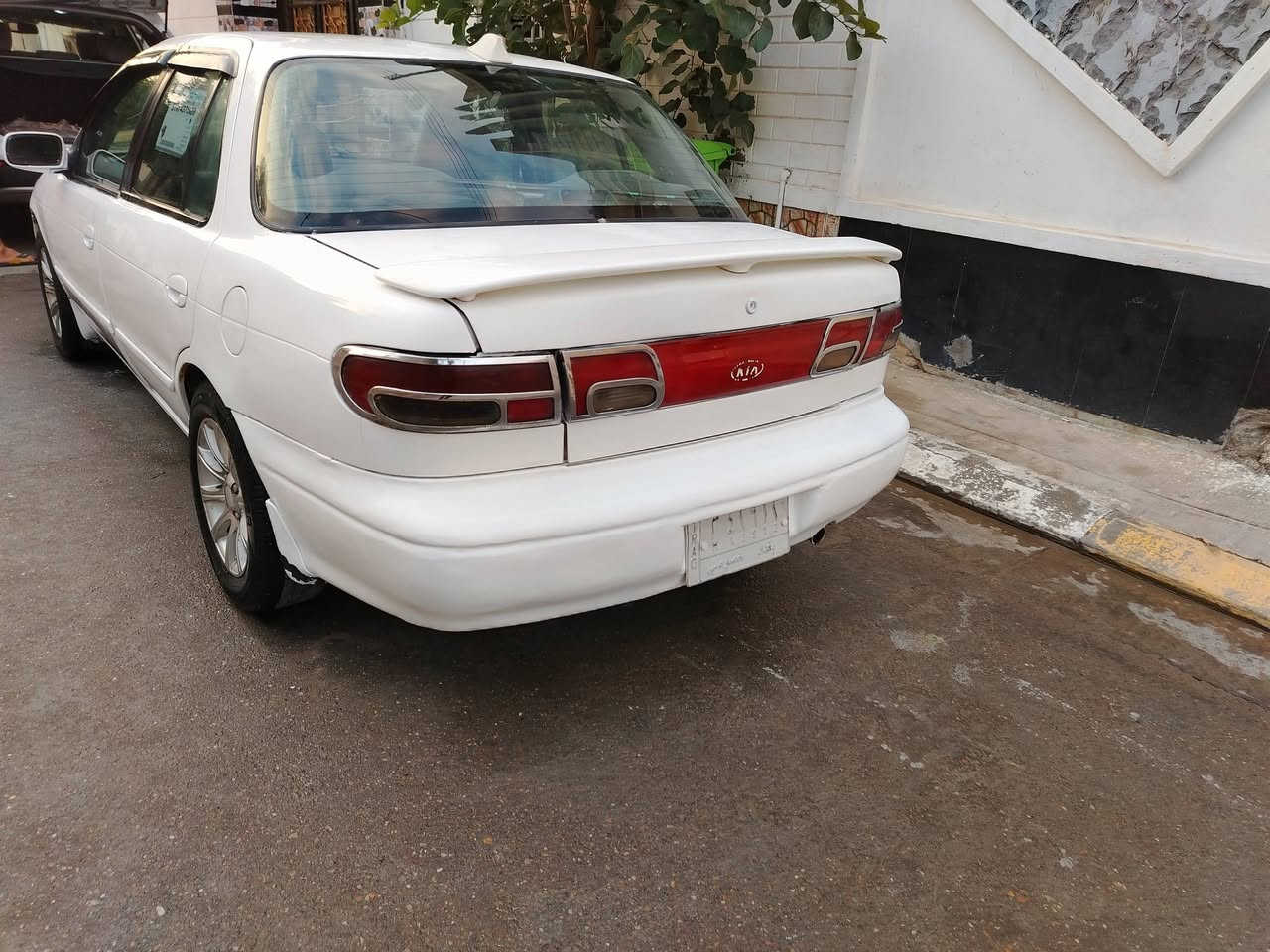 البيع فقط كيا سيفيا موديل 1995 سياره مصبوغه عام محرك كير جدد   تبريد نقصه فقط بوري لو كمبريسر كهربائيات كلهن شغاله كير عادي سياره خير من الله رقم بغداد بسمنه تحويل ثاني سنويه بعده ما ساقطه السعر 40 وبيهن مجال وبل عافيه على ياخذه مكاني فلوجه الاستفسار عن الرقم ***********
