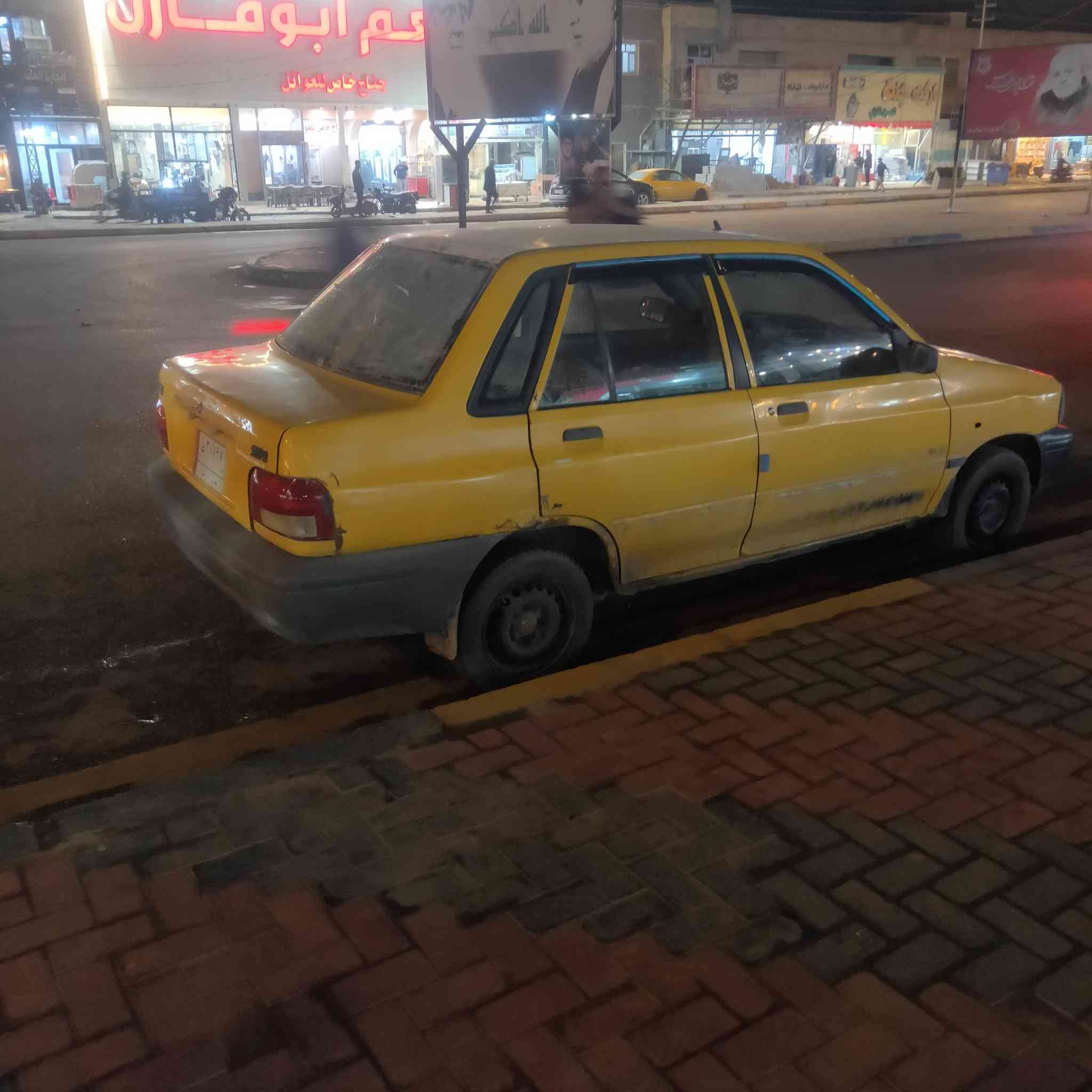 السلام عليكم سايبا للبيع رقم بغداد الماني 2009مكينة وكير وشواصي مكفولات فقط المشط تعبان صاحبها بغداد ماواصلينة سعره 14ورقه وبيه مجال رقم تلفون ***********
